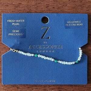 NWT Freshwater pearl bracelet
